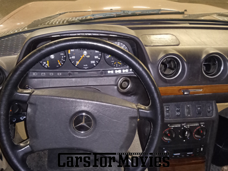 CarsForMovies | Mercedes Benz 230 TE 1982 Deutschland Orange Beige Zivilfahrzeug Kombi Berlin 6891 Dachgepäckträger